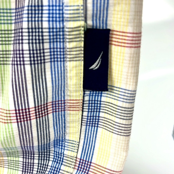 Nautica Long Sleeve Light-Weight Plaid Shirt Men’s Size Large - Multi-Color - Picture 4 of 11